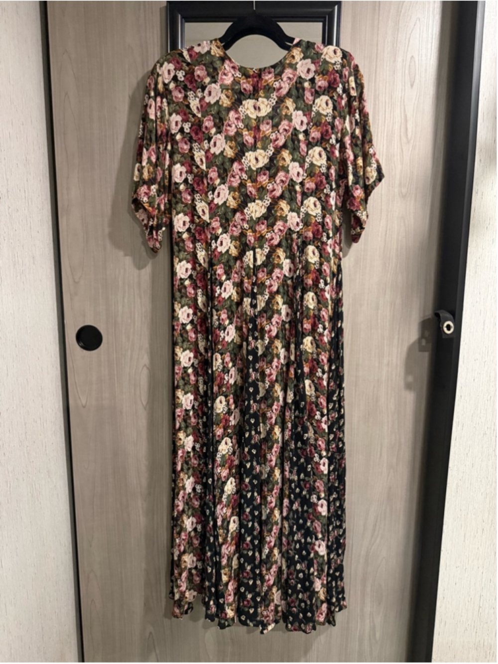 Vintage 90s Nostalgia Black Maxi Dress with Pink and Cream Floral Print - Picture 4 of 5